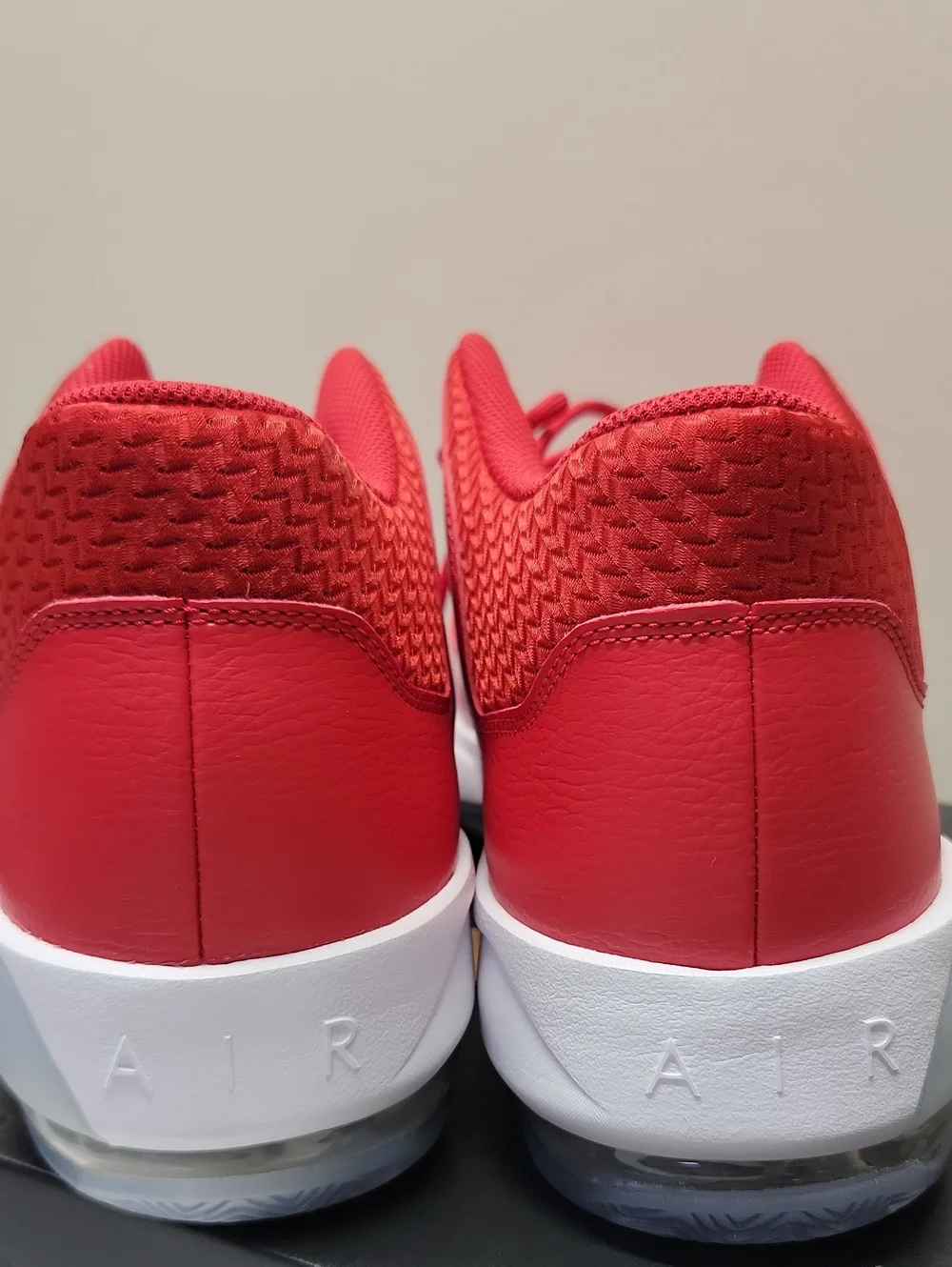Jordan max aura